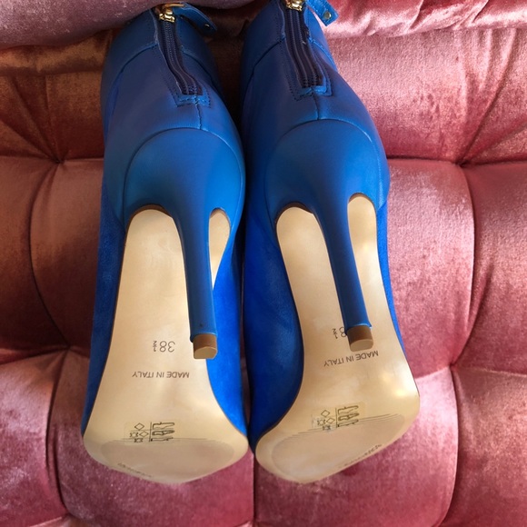 BCBGMaxAzria Booties💙🏷 - Picture 5 of 7